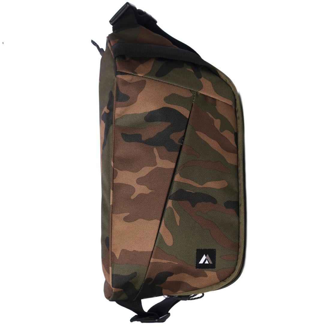 Everest Woodland Camouflage Sling Messenger Bag-