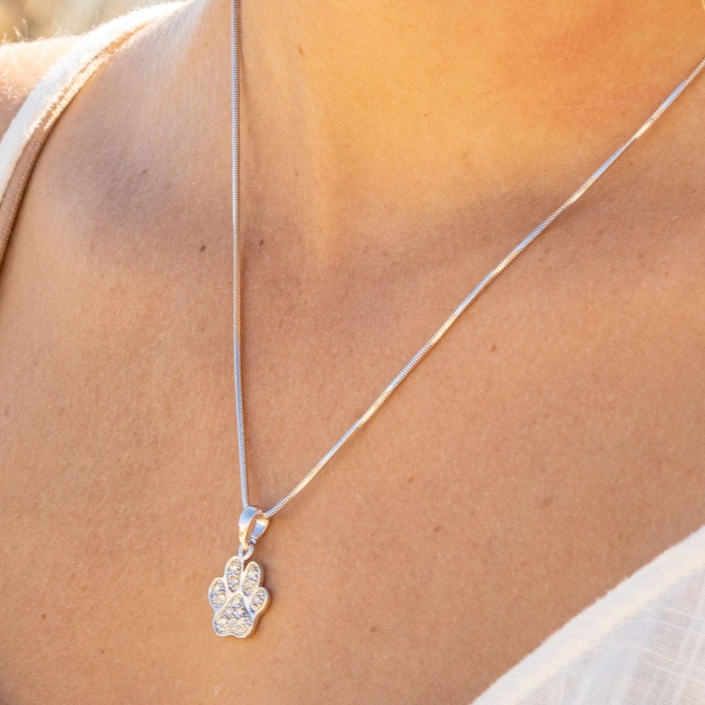 Empire Cove Dog Paw Pendant Necklace Silver Toned Rhinestone Fashion Jewelry-