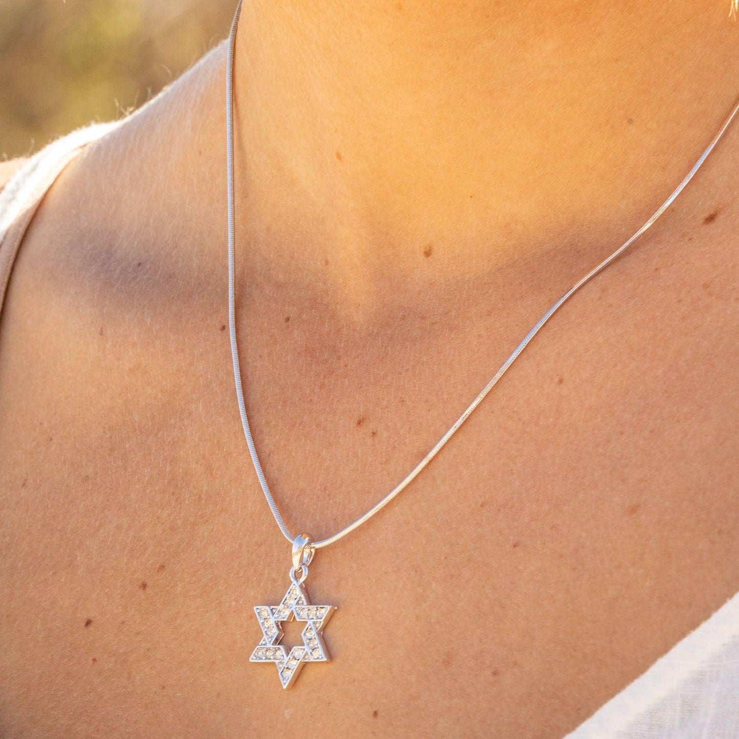 Empire Cove Star Pendant Necklace Silver Toned Rhinestone Fashion Jewelry-