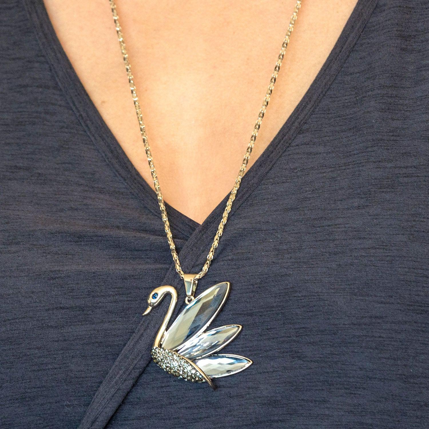 Empire Cove Swan Pendant Necklace Silver Toned Rhinestone Fashion Jewelry-